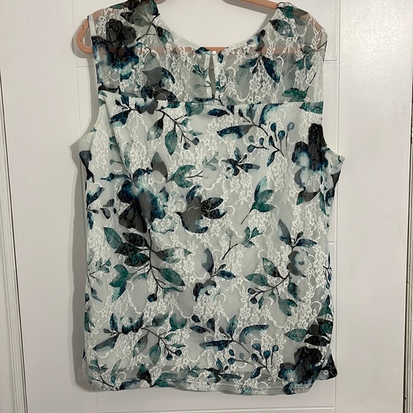 Ricki’s Floral No Sleeve Top - Picture 2 of 2